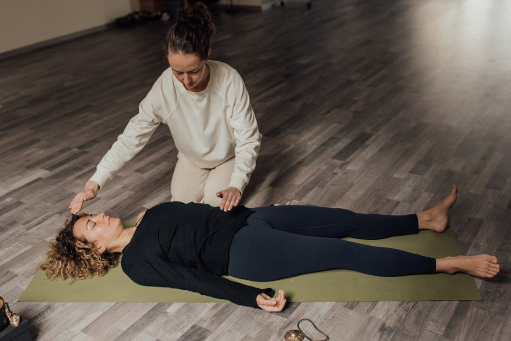 A woman getting a reiki massage